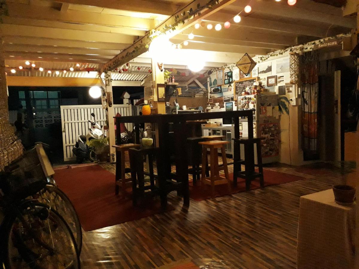 Thaimex Cafe & Homestay Backpackers- Adults Only Prachuap Khiri Khan Extérieur photo