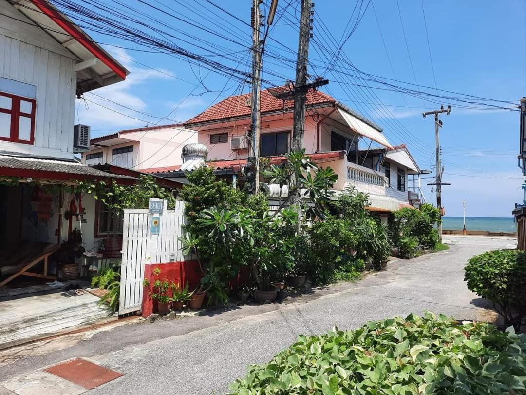 Thaimex Cafe & Homestay Backpackers- Adults Only Prachuap Khiri Khan Extérieur photo