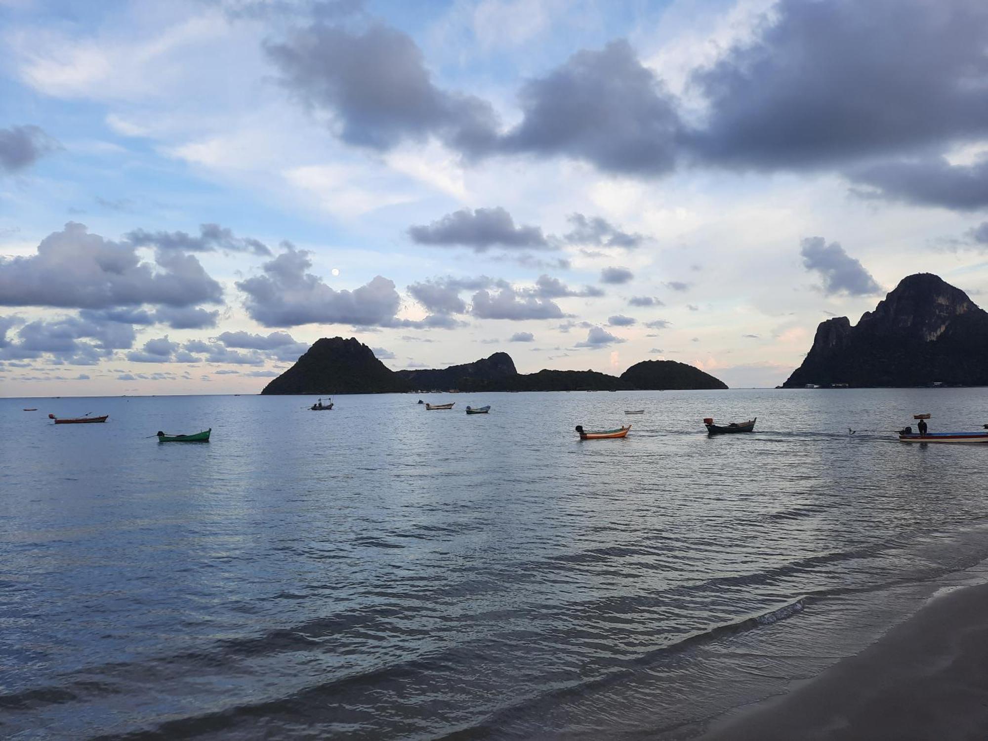 Thaimex Cafe & Homestay Backpackers- Adults Only Prachuap Khiri Khan Extérieur photo
