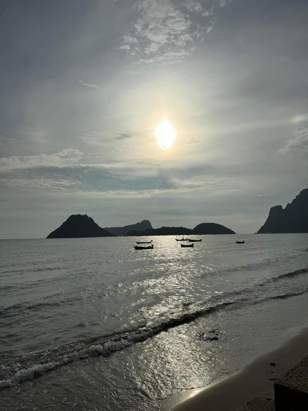 Thaimex Cafe & Homestay Backpackers- Adults Only Prachuap Khiri Khan Extérieur photo